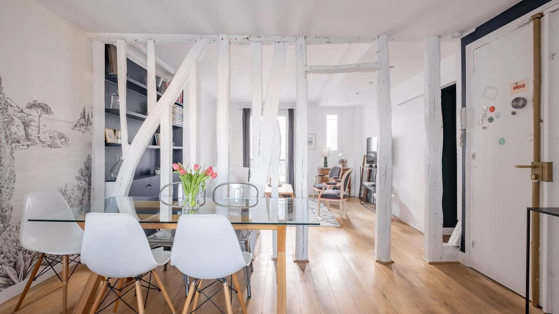 Veeve - Cotton White Apartment Paris France